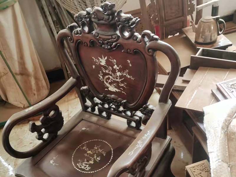 老城旧红木家具维修